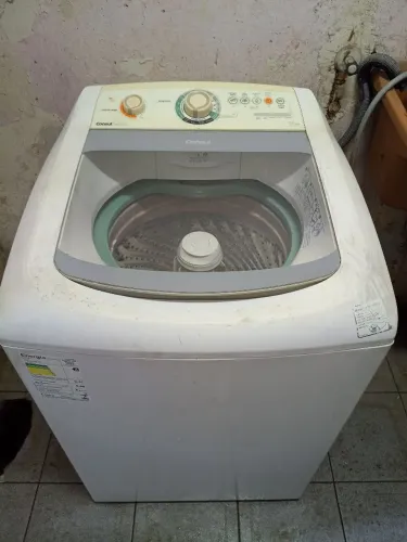 Máquina de lavar funcionando 11kg 