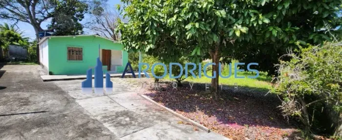 Venda de Sítio em Camaçari-BA, Bairro Areias (Abrantes) - 2 quartos, 1 sala, 2 banheiros, 