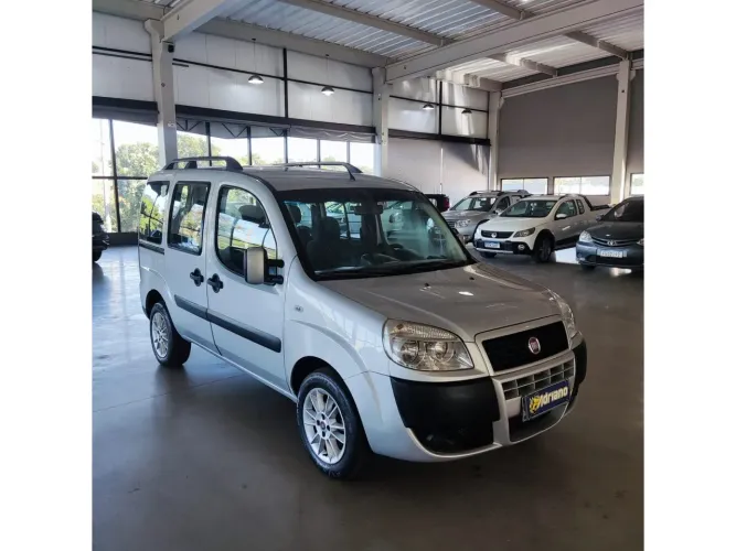 Fiat Doblo Essence 1.8 Flex 16V 5P 2014