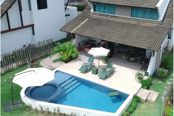 CASA DE ALTO PADRÃO À VENDA NA PRAIA DE SERRAMBI CONFORTO, EXCLUSIVIDADE E SOFISTICAÇÃO A
