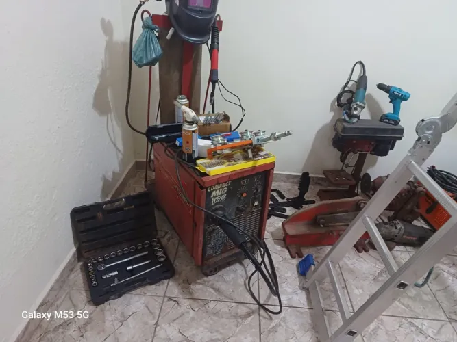 Pensando em montar sua fábrica de móveis artesanal chegou sua vez!