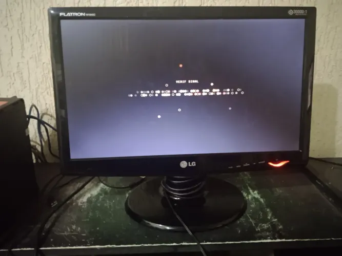 Monitor LG Led 20 polegadas completo