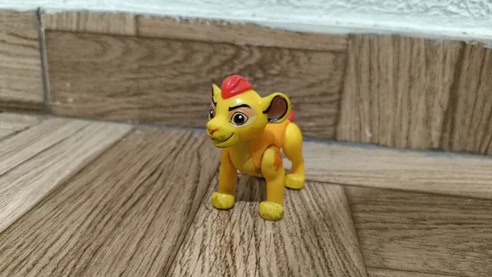 Boneco Kion A Guarda do Leão de o Rei leão original Disney
