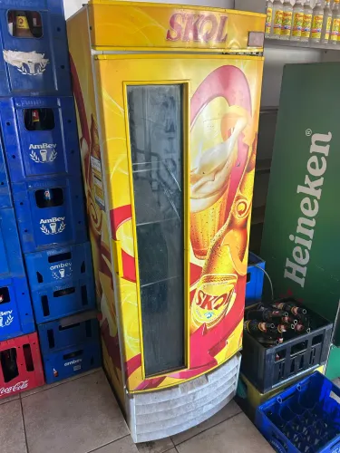 Cervejeiro SKOL + freezer 4p horizontal SKOL