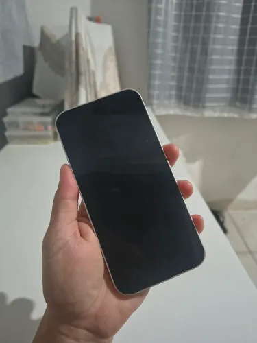 Vendo iPhone 12, semi novo , sem marcas de uso.