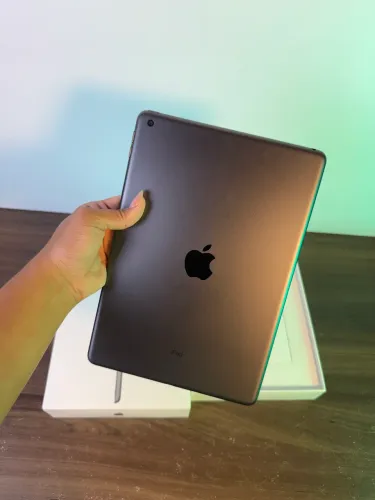 iPad 9 64gb com caixa mais acessórios