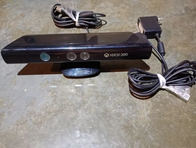 Fonte e Kinect Xbox 360