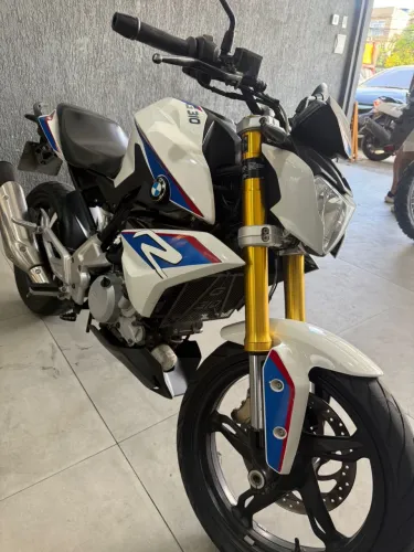 BMW g310r