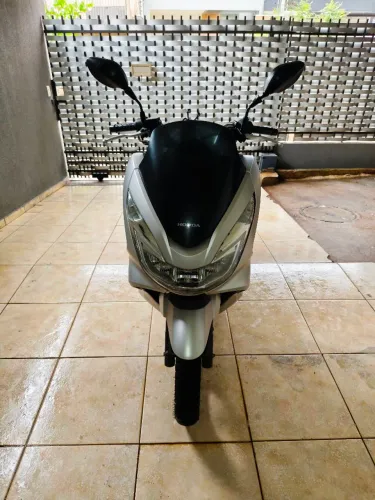 VENDE MOTO PCX 150 - 