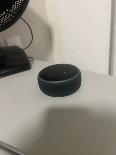 Alexa Amazon echo dot na cor cinza 3º geração