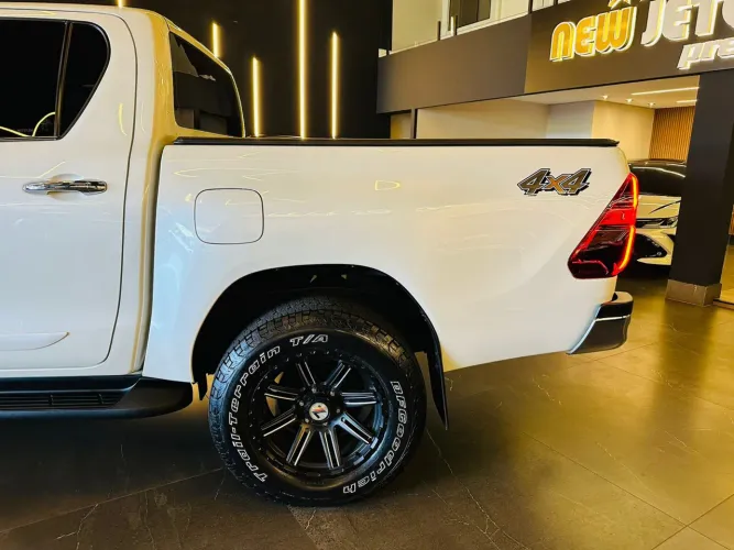 Toyota Hilux CD SRX 4X4 2.8 TDI 16V Diesel Aut. 2022