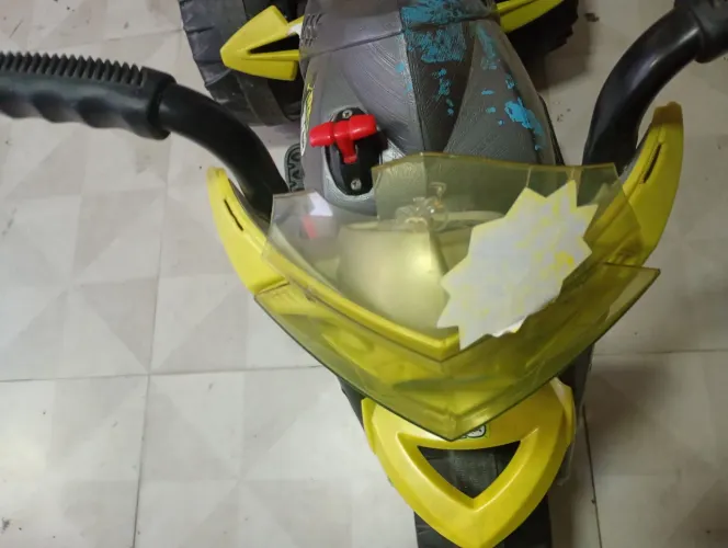 Motoca infantil Ben 10 elétrica 