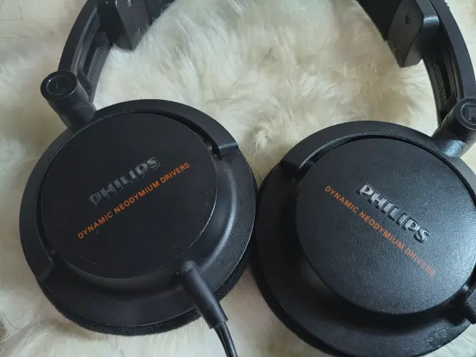 Fone de ouvido DJ profissional Philips SHL3300