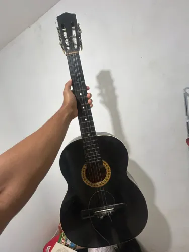 Violão semi novo