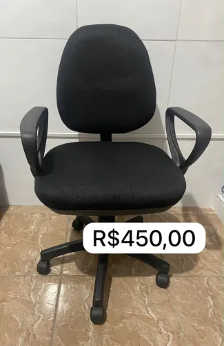 Cadeira de escritório com rodinhas