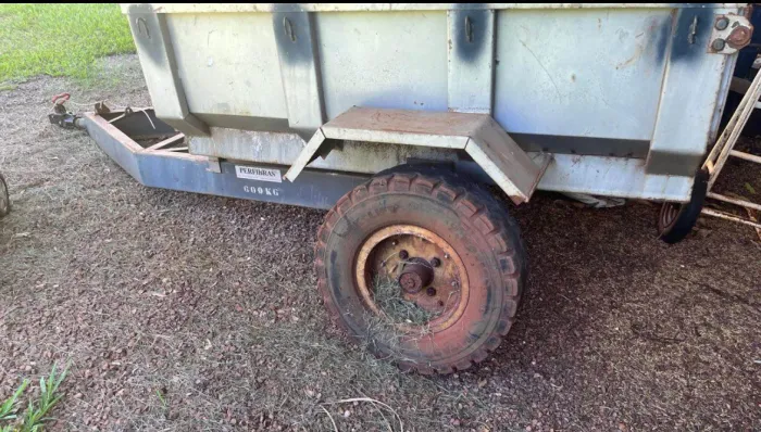 Carretinha Basculante 600 kg - Chassi Reforçado