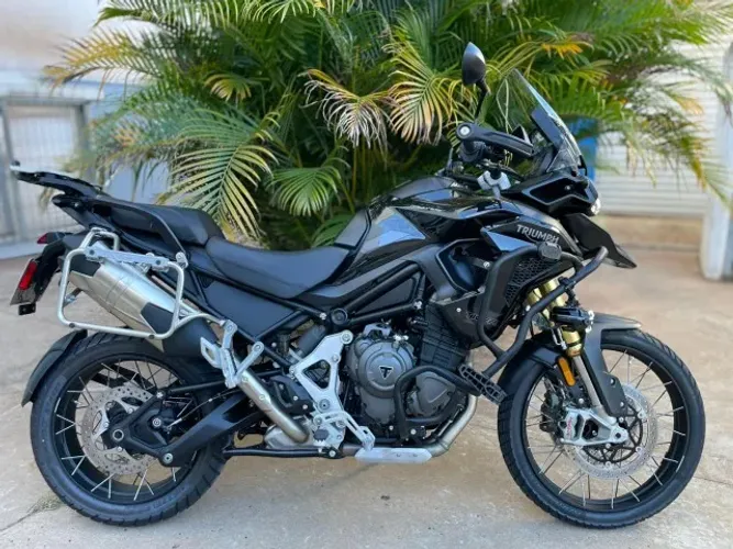 TRIUMPH TIGER RALLY BLACK EDITION  1200 - 2024 ÚNICO DONO 