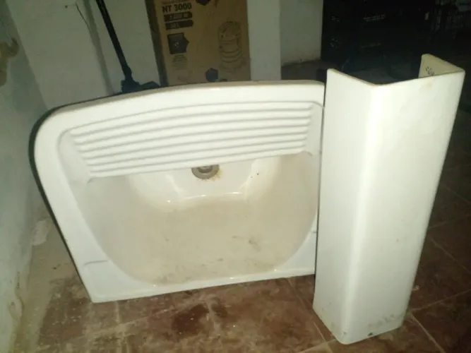 Tanque louça branco