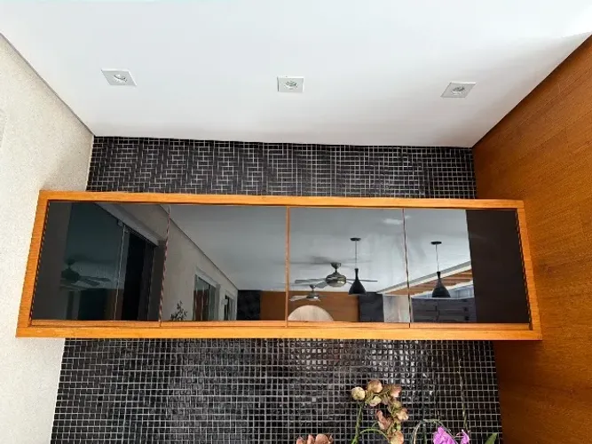 Armário 4 portas perfeito para área de churrasqueira ou cozinha 