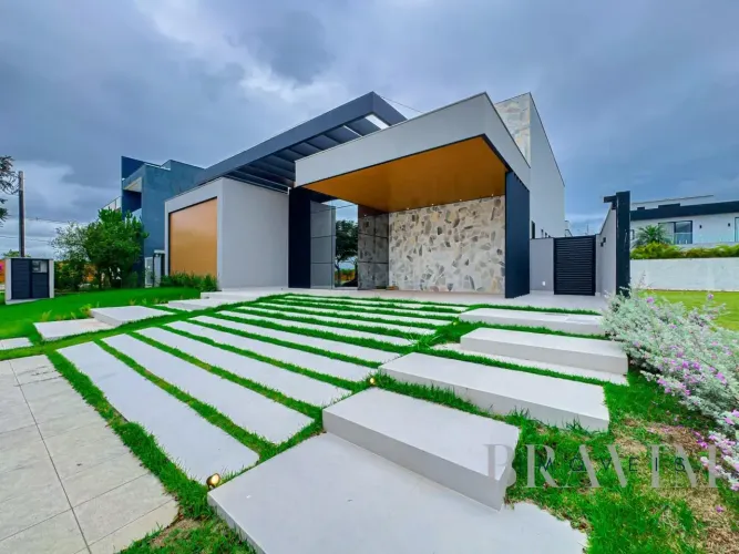 Casa Linear, com 326 m²² com 4 quartos em ALPHAVILLE JACUHY