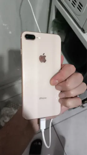 iPhone 8 Plus