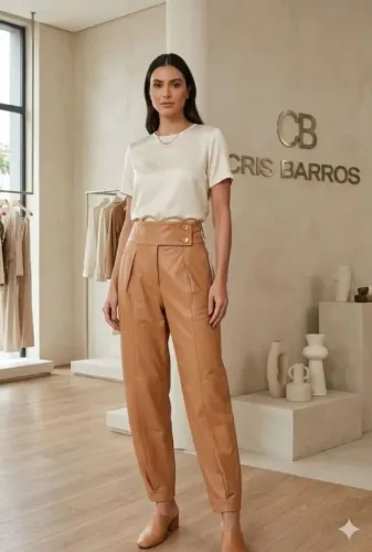 Calça de couro Cris Barros 