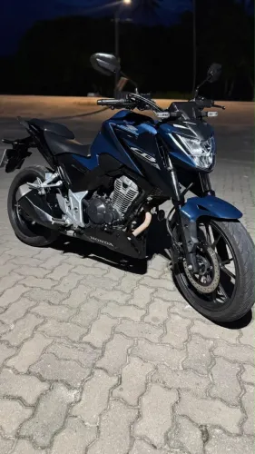 Honda CB 300F Twister ABS 2024/2025 - Única Dona, Apenas 6 Mil km!
