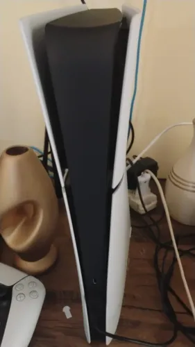 PS5 825GB SLIM DIGITAL - Comprado ha 2 messes e pouco usado