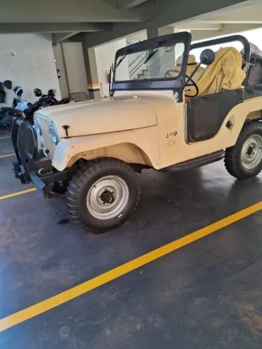 Willys Overland Jeep 2.6 12V Gasolina 2P 1980