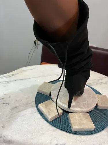 ? BOTA OVER THE KNEE VELUDO PRETA | 2 EM 1 ?