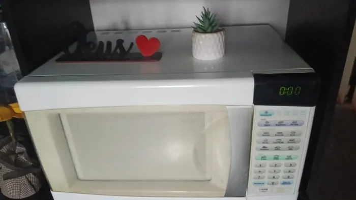 Microondas Electrolux 28lt 110v impecável entrego