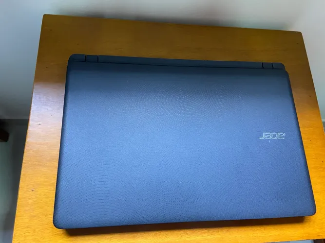 Notebook Acer aspire es1-572