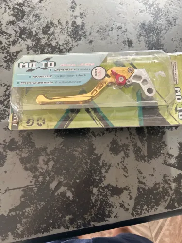 Manete dourada da r1