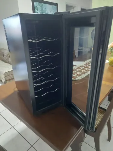 Adega de vinho Brastemp, 12 garrafas 220 Vlts