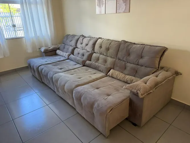 Sofá Retrátil Reclinável 4 lugares com mola ensacada.