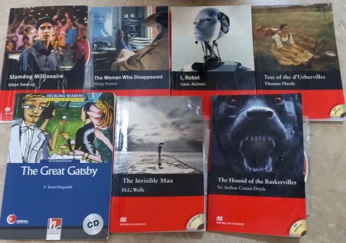 Livros em inglês da Macmillan Readers e Disal. Excelente estado. Com CD! Professor e aluno
