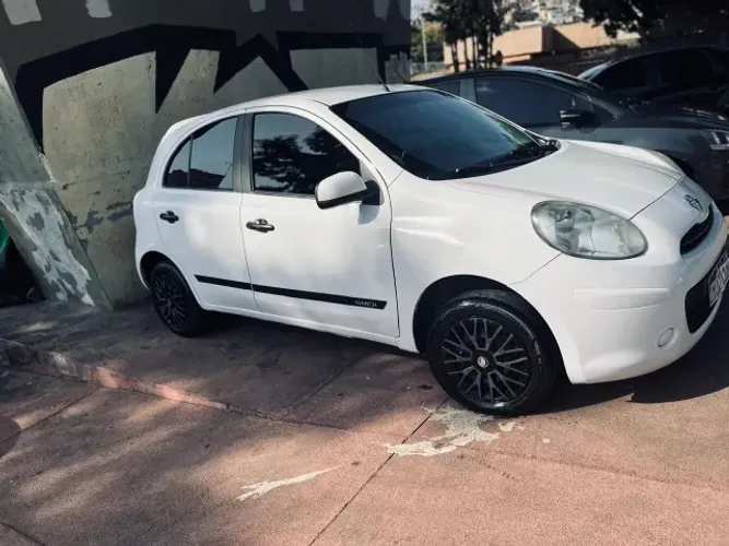 Nissan March S 1.6 16V Flex Fuel 5P 2012