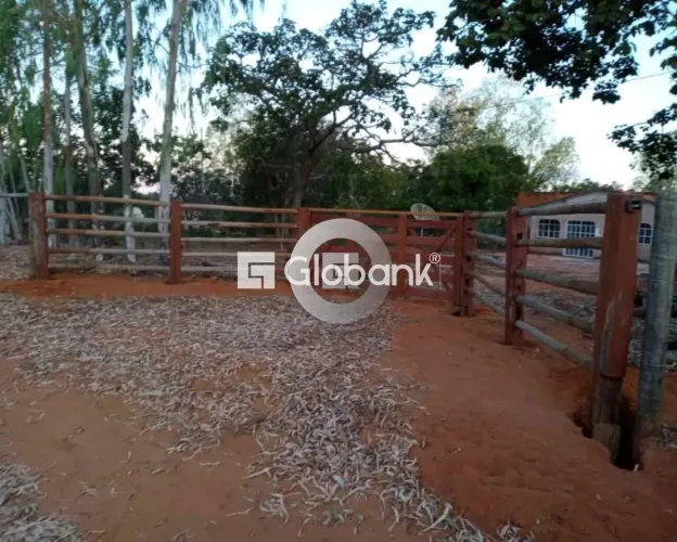 Fazenda/Sítio/Chácara em Patis, no bairro Zona Rural, à venda.