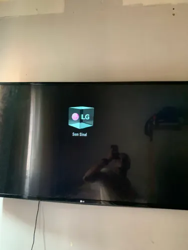 VENDO TV LG 49 POL (NÃO É SMART)