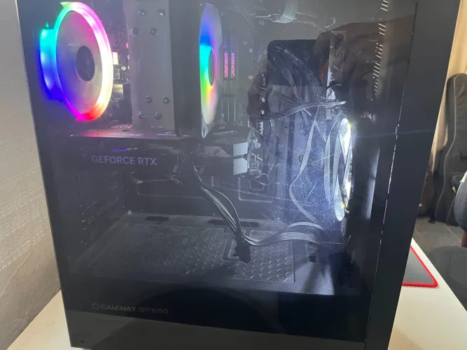 Kit PC Gamer Completo (i5 12ª, RTX 5050, 32GB RAM) + Monitor + Periféricos RGB