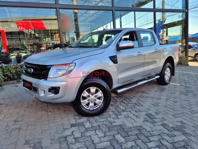 Ford Ranger XLS 2.5 16V 4X2 CD Flex 2013