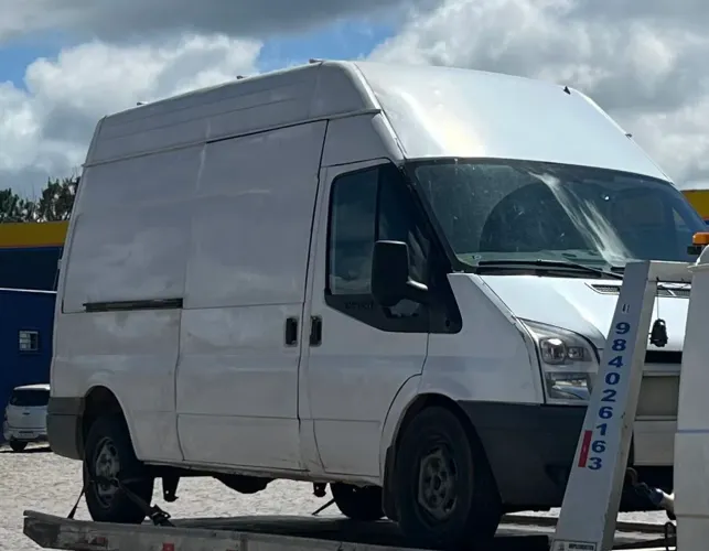 Ford Transit Furgão 3330 2.4 Tdci Curto Dies. 2010