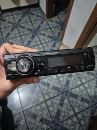 Som automotivo Pioneer mvh-s218bt