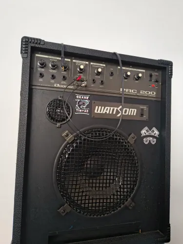 Amplificador e baixo