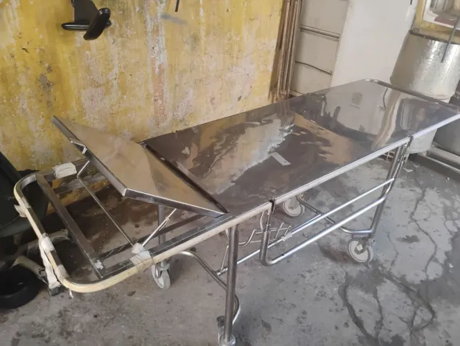 Duas Macas hospitalares 