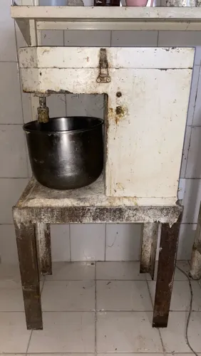 Batedeira/Masseira industrial antiga