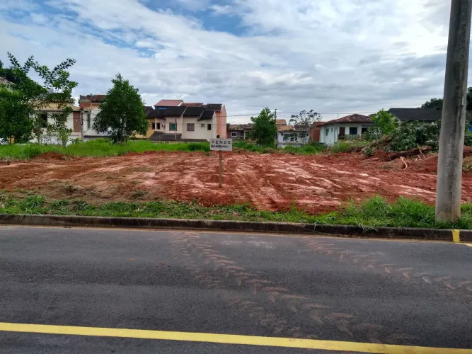 Vendo um ótimo terreno no bairro Jardim Vitória!