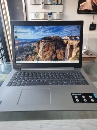 Notebook Lenovo i3 7 geracao 8gb 500 ssd - ate 12x no cartao
