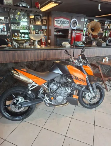 Superduke 990 praticamente zero 