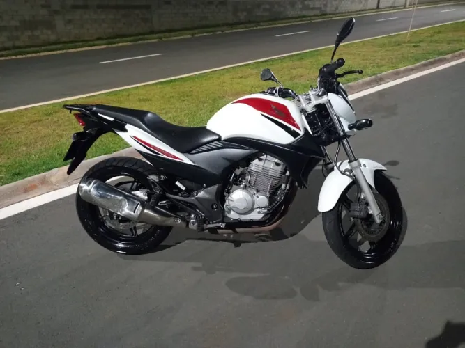 Cb300